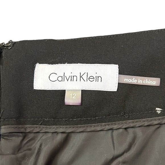 Calvin Klein Skirt With Side Zipper  • Used • Size: 12 - Picture 4 of 7